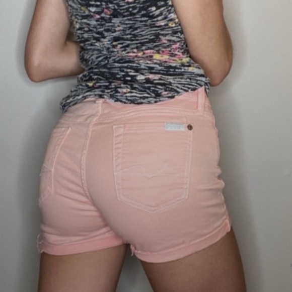 ⭐️2/$35⭐️ 7 For All Mankind Coral Mid-Rise Denim Shorts - Picture 3 of 6